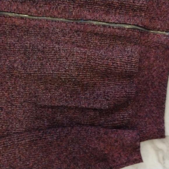 Express sweater. - Picture 4 of 9